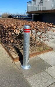 Galvaniseret stål pullert til boltmontage med refleks