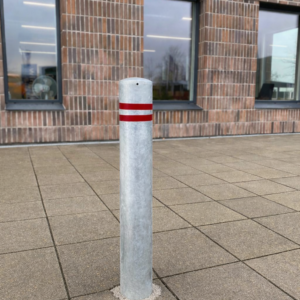 Galvaniseret stål pullert med refleks til nedstøbning