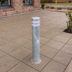 Galvaniseret stål pullert med refleks til nedstøbning