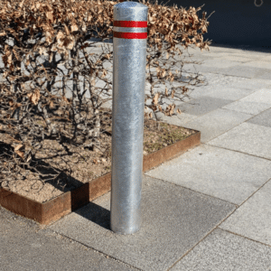 Galvaniseret stål pullert med refleks til nedstøbning