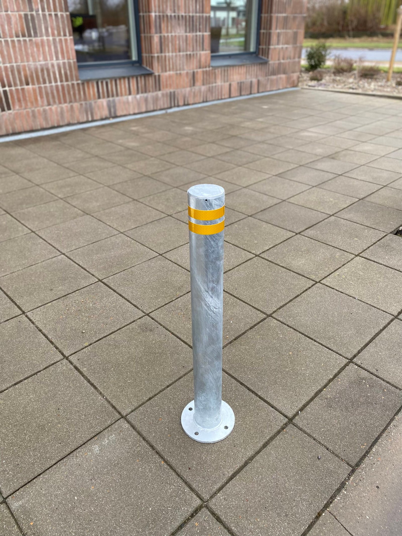 Galvaniseret stål pullert til boltmontage med refleks