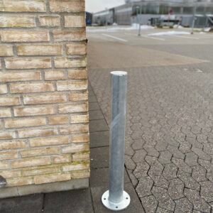 Galvaniseret pullert med fodplade til boltmontage – parkeringspullert