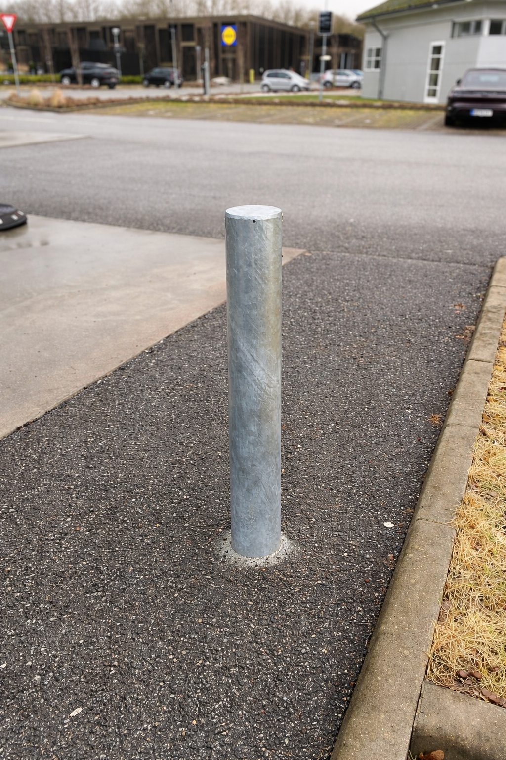 Galvaniseret stål pullert til nedstøbning