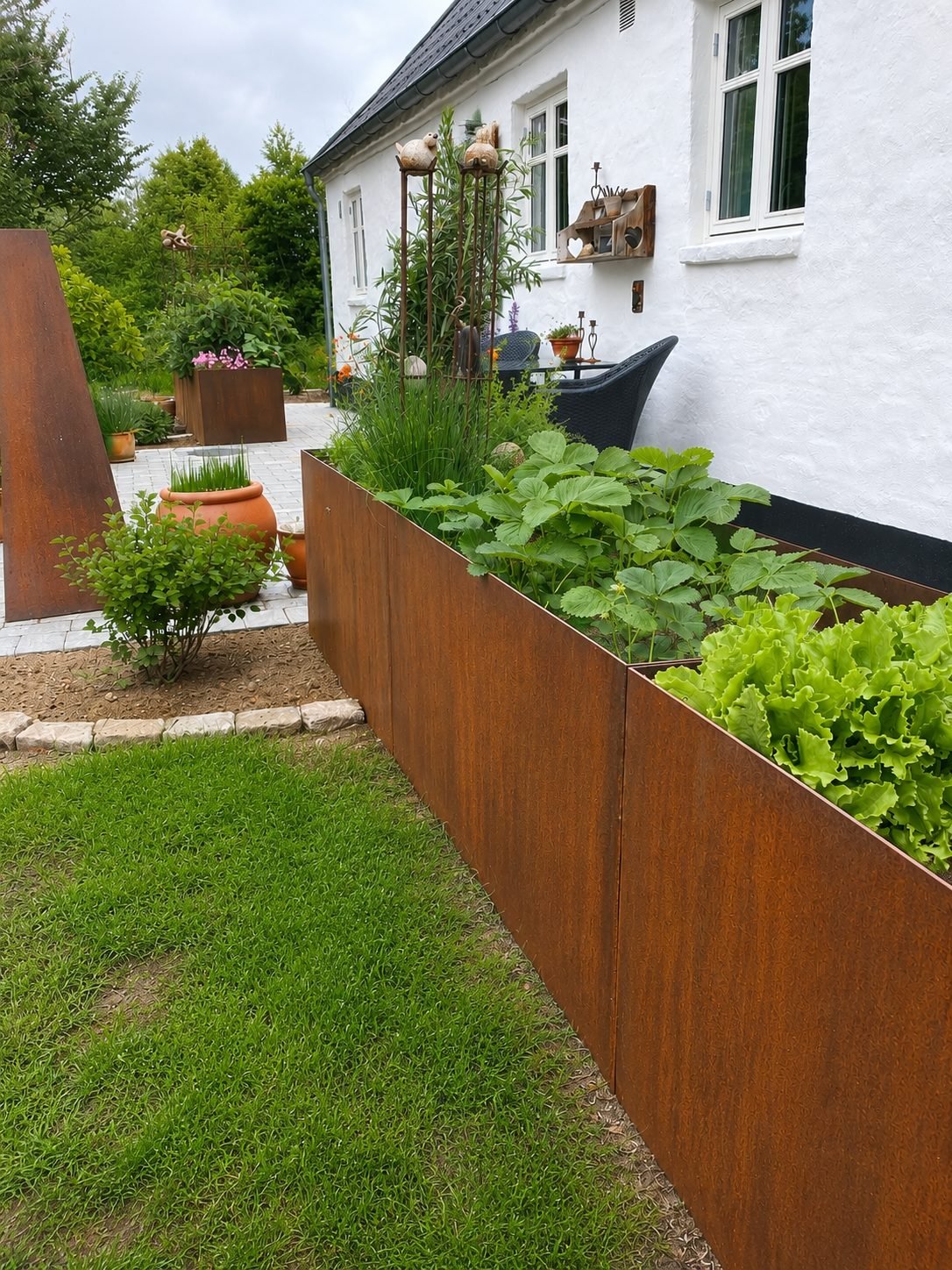 Fuldsvejste corten højbede i 3 mm cortenstål til have