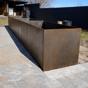 fuldsvejste cortenstål højbede i række – robust kvalitet