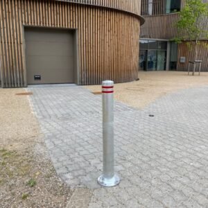 Galvaniseret stål pullert til boltmontage med refleks