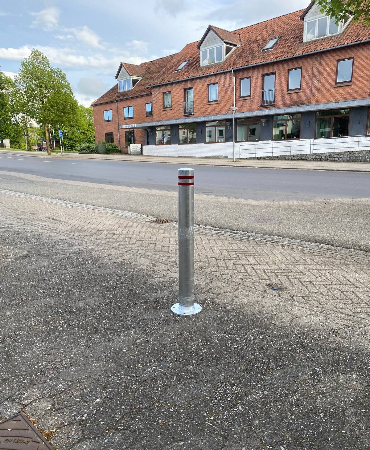 Galvaniseret stål pullert til boltmontage med refleks